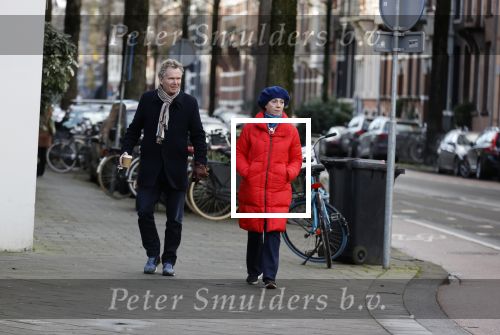 Amsterdam 23 januari 2021
Janke Dekker en Tom Egbers wandelend door Amsterdam zuid.