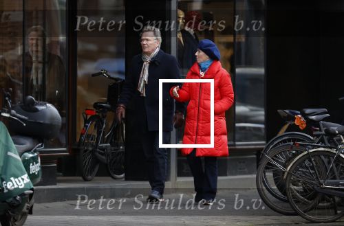 Amsterdam 23 januari 2021
Janke Dekker en Tom Egbers wandelend door Amsterdam zuid.