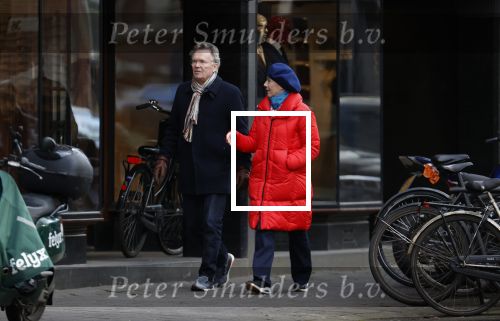 Amsterdam 23 januari 2021
Janke Dekker en Tom Egbers wandelend door Amsterdam zuid.