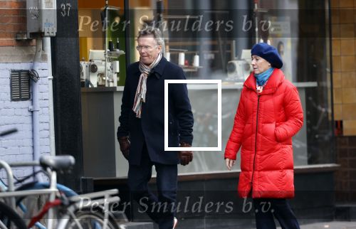 Amsterdam 23 januari 2021
Janke Dekker en Tom Egbers wandelend door Amsterdam zuid.