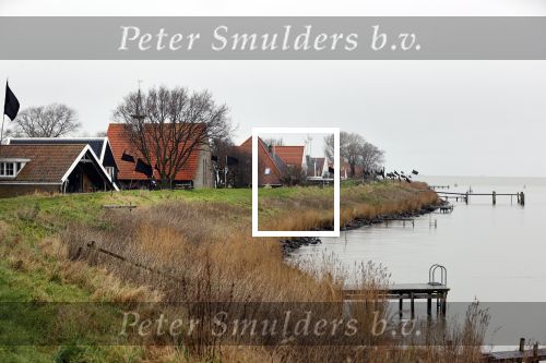 Uitdam 7 januari 2021
Katja Schuurman en de andere bewoners van Uitdam protesteren met zwarte vlaggen tegen de plannen om de dijken te verzwaren.