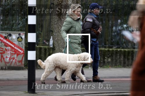 Amsterdam 11 januari 2021
Yvon Jaspers en haar hond met Marc Marie Huijbregts in het vondelpark.