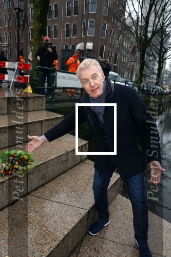 Amsterdam 15 januari 2021
Andre v Duin doopt zijn tulp in de westertoren en gaat daarna op een grote boot tulpen uitdelen op de grachten van Amsterdam.