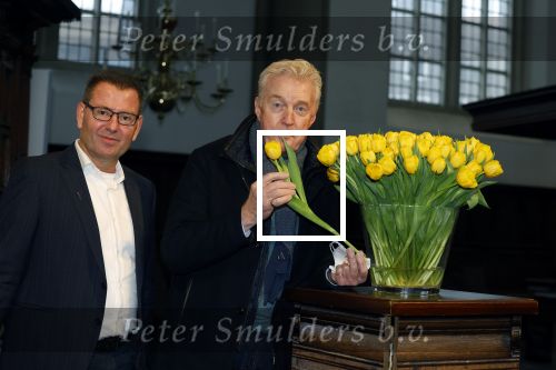 Amsterdam 15 januari 2021
Andre v Duin doopt zijn tulp in de westertoren en gaat daarna op een grote boot tulpen uitdelen op de grachten van Amsterdam.