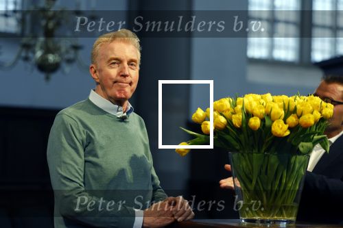Amsterdam 15 januari 2021
Andre v Duin doopt zijn tulp in de westertoren en gaat daarna op een grote boot tulpen uitdelen op de grachten van Amsterdam.