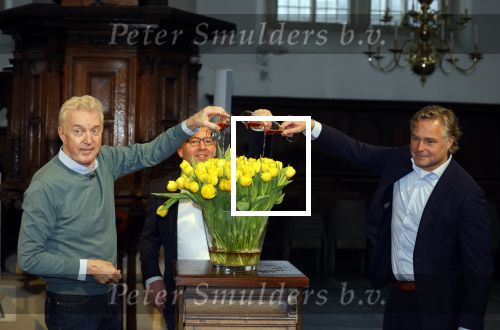 Amsterdam 15 januari 2021
Andre v Duin doopt zijn tulp in de westertoren en gaat daarna op een grote boot tulpen uitdelen op de grachten van Amsterdam.