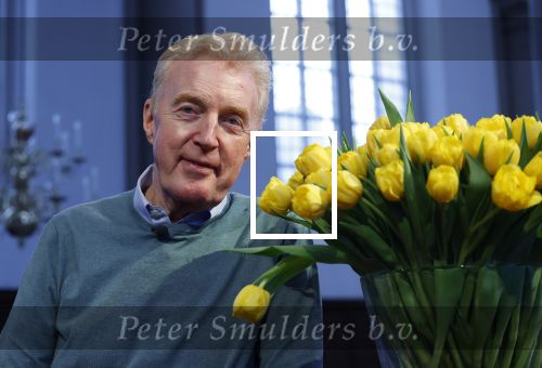 Amsterdam 15 januari 2021
Andre v Duin doopt zijn tulp in de westertoren en gaat daarna op een grote boot tulpen uitdelen op de grachten van Amsterdam.
