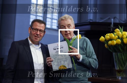 Amsterdam 15 januari 2021
Andre v Duin doopt zijn tulp in de westertoren en gaat daarna op een grote boot tulpen uitdelen op de grachten van Amsterdam.