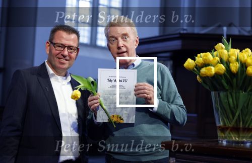 Amsterdam 15 januari 2021
Andre v Duin doopt zijn tulp in de westertoren en gaat daarna op een grote boot tulpen uitdelen op de grachten van Amsterdam.
