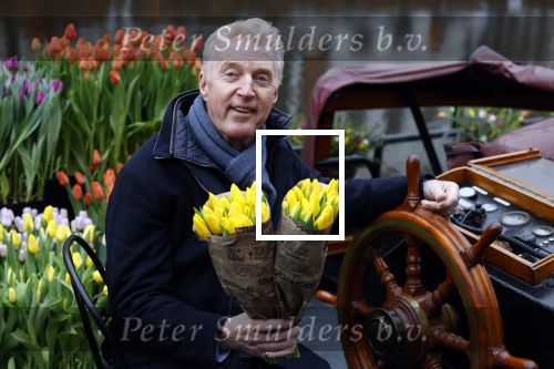 Amsterdam 15 januari 2021
Andre v Duin doopt zijn tulp in de westertoren en gaat daarna op een grote boot tulpen uitdelen op de grachten van Amsterdam.