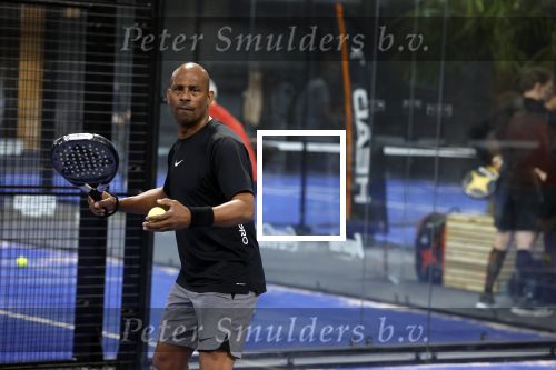 Amsterdam 12 februari 2022
Opening Plaza Padel in Amsterdam west . Aanwezig oa Ronald de Boer Jan Joost v Gangelen Kenneth Perez John v Lottum en Aron Winter. Aron kwam met zijn zoon