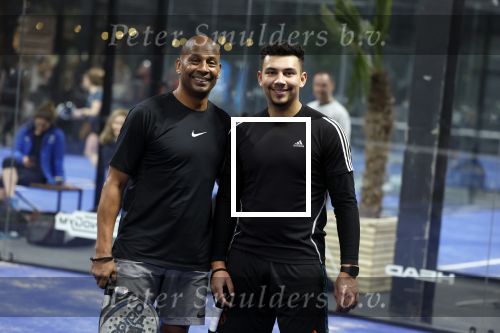 Amsterdam 12 februari 2022
Opening Plaza Padel in Amsterdam west . Aanwezig oa Ronald de Boer Jan Joost v Gangelen Kenneth Perez John v Lottum en Aron Winter. Aron kwam met zijn zoon