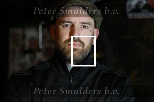 Arnhem 14 januari 2022
Ben Saunders met zijn vrouw en kinderen in zijn Tattooshop .
