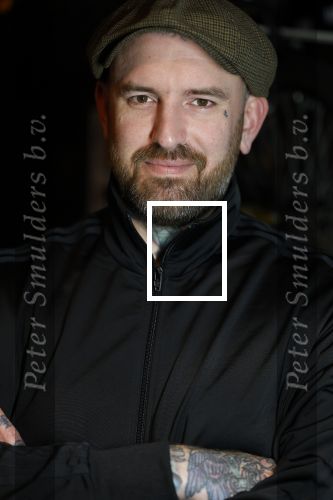 Arnhem 14 januari 2022
Ben Saunders met zijn vrouw en kinderen in zijn Tattooshop .