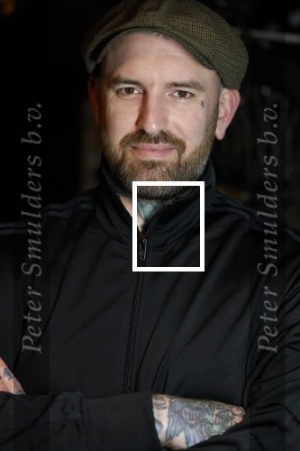 Arnhem 14 januari 2022
Ben Saunders met zijn vrouw en kinderen in zijn Tattooshop .
