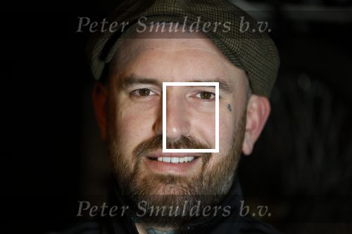 Arnhem 14 januari 2022
Ben Saunders met zijn vrouw en kinderen in zijn Tattooshop .