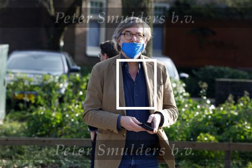 Laren 7 februari 2022
Boekpresentatie van Willibrord Frequin in het bonte paard. Rene v d Gijp reikte het eerste exemplaar uit . Fons de Poel is de schrijver. Bert v d Veer