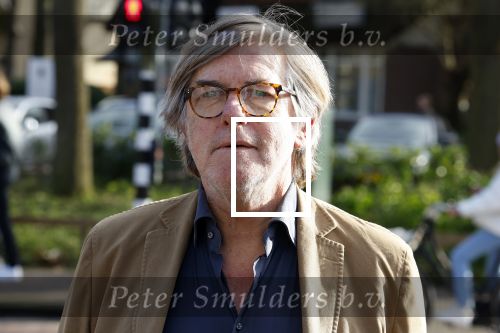 Laren 7 februari 2022
Boekpresentatie van Willibrord Frequin in het bonte paard. Rene v d Gijp reikte het eerste exemplaar uit . Fons de Poel is de schrijver. Bert v d Veer