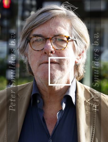Laren 7 februari 2022
Boekpresentatie van Willibrord Frequin in het bonte paard. Rene v d Gijp reikte het eerste exemplaar uit . Fons de Poel is de schrijver. Bert v d Veer