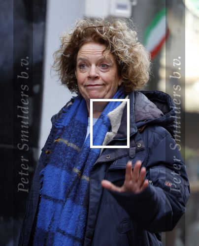Amsterdam 19 januari 2022
Cabaretiers Bert Visscher en Jochem Myer tijdens de landelijke protestactie Kapsalon Theater in de Kleine Komedie. De cultuursector komt in actie tegen de coronamaatregelen. Tientallen theaters in heel Nederland  zijn omgebouwd tot een kapsalon. Brigitte Kaandorp