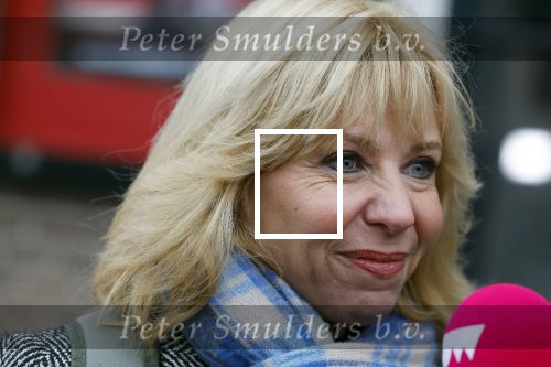 Amsterdam 19 januari 2022
Cabaretiers Bert Visscher en Jochem Myer tijdens de landelijke protestactie Kapsalon Theater in de Kleine Komedie. De cultuursector komt in actie tegen de coronamaatregelen. Tientallen theaters in heel Nederland  zijn omgebouwd tot een kapsalon. Claudia de Breij