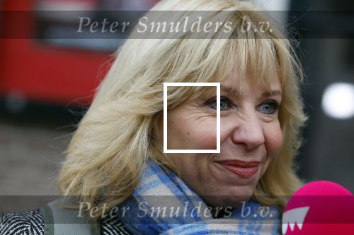 Amsterdam 19 januari 2022
Cabaretiers Bert Visscher en Jochem Myer tijdens de landelijke protestactie Kapsalon Theater in de Kleine Komedie. De cultuursector komt in actie tegen de coronamaatregelen. Tientallen theaters in heel Nederland  zijn omgebouwd tot een kapsalon. Claudia de Breij