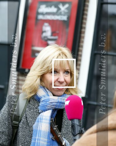 Amsterdam 19 januari 2022
Cabaretiers Bert Visscher en Jochem Myer tijdens de landelijke protestactie Kapsalon Theater in de Kleine Komedie. De cultuursector komt in actie tegen de coronamaatregelen. Tientallen theaters in heel Nederland  zijn omgebouwd tot een kapsalon. Claudia de Breij