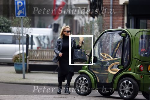 Amsterdam 25 januari 2022
Connie Witteman met haar biro karretje in Amsterdam zuid