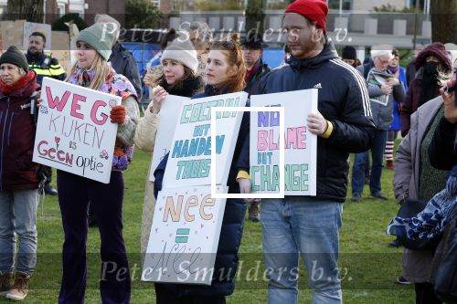 Amsterdam 29 januari 2022
Demonstratie tegen seksueel geweld op het museumplein. Karin Bloemen presenteert het .