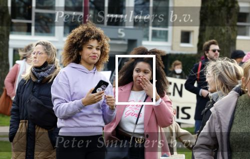 Amsterdam 29 januari 2022
Demonstratie tegen seksueel geweld op het museumplein. Karin Bloemen presenteert het .