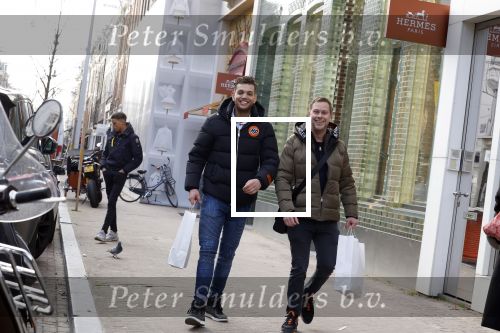 Amsterdam 2 februari 2022
Chahid Charrak ( Dutch performante) met zijn compagnon Eelco Kalsbeek op de pc hooftstraat