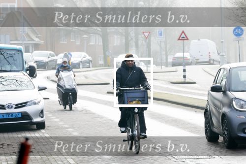 Amsterdam 12 januari 2022
Edsilia Rombley  op de fiets in Amsterdam zuid.