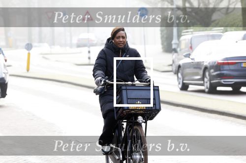 Amsterdam 12 januari 2022
Edsilia Rombley  op de fiets in Amsterdam zuid.