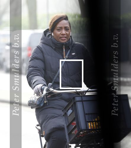 Amsterdam 12 januari 2022
Edsilia Rombley  op de fiets in Amsterdam zuid.