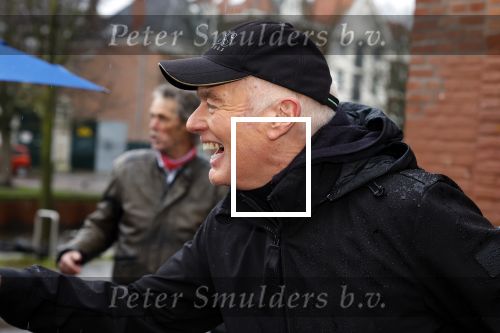 Den Haag 4 februari 2022
Rob en Ferdi Bolland worden geeerd met een plakaat op de muur van een huis met een tekst van 1 van hun liedjes daarop. Het hangt in de straat waar Rob Bolland woont.