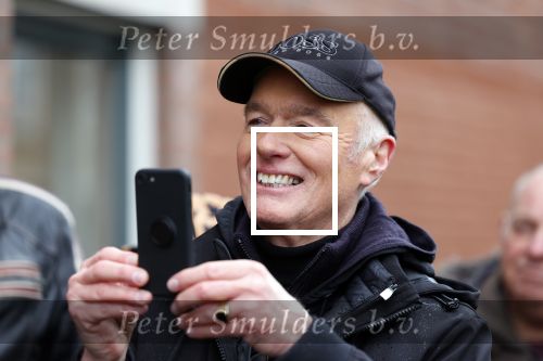 Den Haag 4 februari 2022
Rob en Ferdi Bolland worden geeerd met een plakaat op de muur van een huis met een tekst van 1 van hun liedjes daarop. Het hangt in de straat waar Rob Bolland woont.