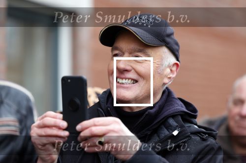 Den Haag 4 februari 2022
Rob en Ferdi Bolland worden geeerd met een plakaat op de muur van een huis met een tekst van 1 van hun liedjes daarop. Het hangt in de straat waar Rob Bolland woont.