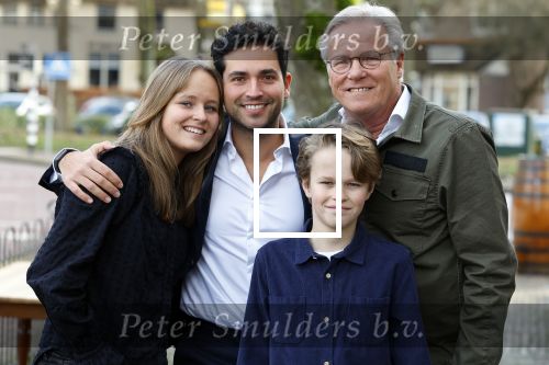 Laren 7 februari 2022
Fons de Poel en zijn kinderen  bij boekpresentatie van Willibrord Frequin in het bonte paard. Fons heeft het boek geschreven.