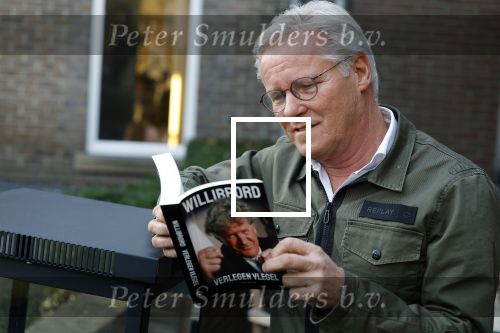 Laren 7 februari 2022
Fons de Poel en zijn kinderen  bij boekpresentatie van Willibrord Frequin in het bonte paard. Fons heeft het boek geschreven.