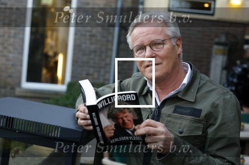 Laren 7 februari 2022
Fons de Poel en zijn kinderen  bij boekpresentatie van Willibrord Frequin in het bonte paard. Fons heeft het boek geschreven.