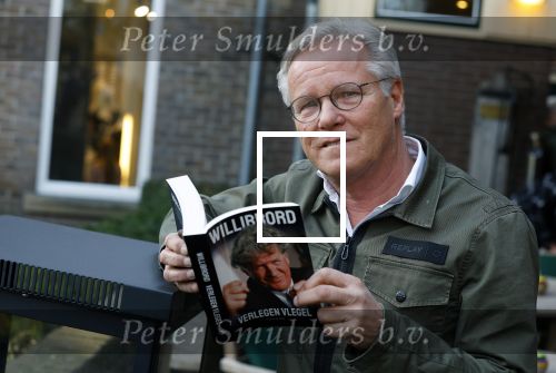 Laren 7 februari 2022
Fons de Poel en zijn kinderen  bij boekpresentatie van Willibrord Frequin in het bonte paard. Fons heeft het boek geschreven.