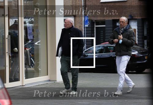 Amsterdam 17 januari 2022
Frans Mulder met zijn partner winkelend in Amsterdam zuid.