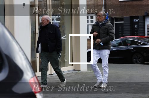 Amsterdam 17 januari 2022
Frans Mulder met zijn partner winkelend in Amsterdam zuid.