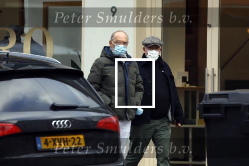 Amsterdam 17 januari 2022
Frans Mulder met zijn partner winkelend in Amsterdam zuid.