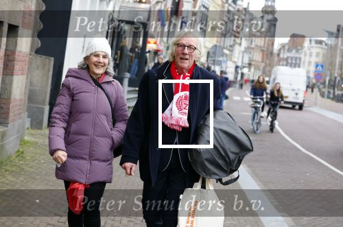 Amsterdam 19 januari 2022
Cabaretiers Bert Visscher en Jochem Myer tijdens de landelijke protestactie Kapsalon Theater in de Kleine Komedie. De cultuursector komt in actie tegen de coronamaatregelen. Tientallen theaters in heel Nederland  zijn omgebouwd tot een kapsalon. Freek de Jonge kwam met zijn vrouw