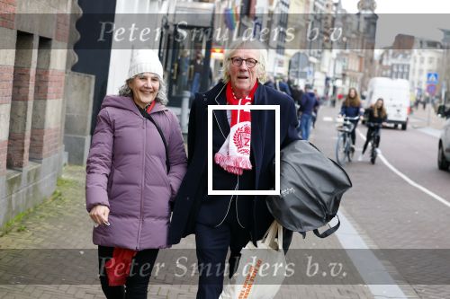 Amsterdam 19 januari 2022
Cabaretiers Bert Visscher en Jochem Myer tijdens de landelijke protestactie Kapsalon Theater in de Kleine Komedie. De cultuursector komt in actie tegen de coronamaatregelen. Tientallen theaters in heel Nederland  zijn omgebouwd tot een kapsalon. Freek de Jonge kwam met zijn vrouw