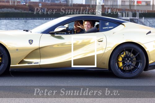 Hilversum 10 januari 2021
Giel d Winter en Thomas v d Vlugt in de gouden ferrari van Joel Beukers
