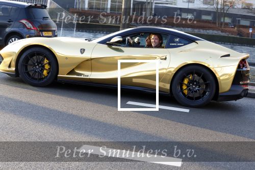 Hilversum 10 januari 2021
Giel d Winter en Thomas v d Vlugt in de gouden ferrari van Joel Beukers