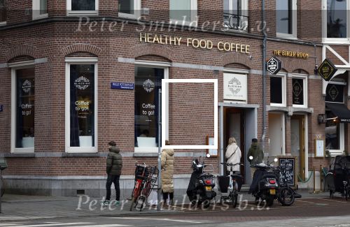 Amsterdam 15 januari 2022
Gordon heeft zijn restaurant Blushing en the burger Room geopend ondanks het verbod vanwege corona.