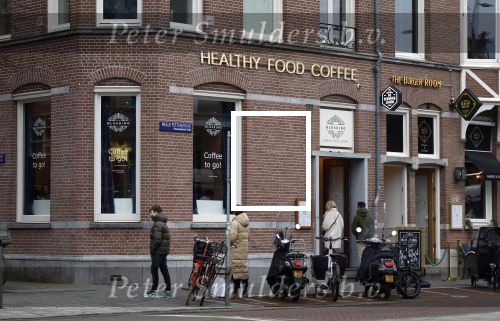 Amsterdam 15 januari 2022
Gordon heeft zijn restaurant Blushing en the burger Room geopend ondanks het verbod vanwege corona.